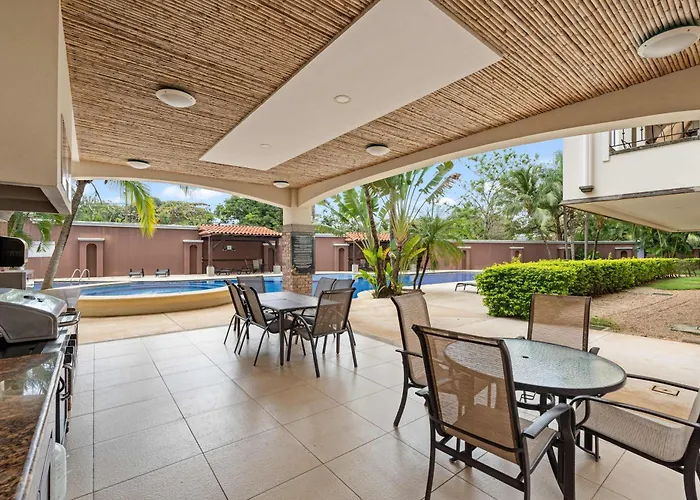 Ocean Views, Rooftop Terrace & Pools